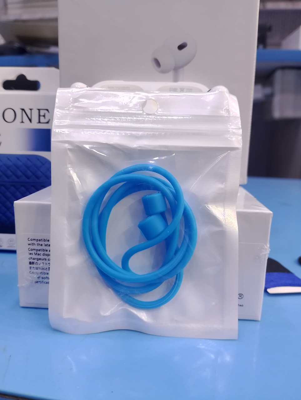 5 in 1 OFFER  AIRPODS PRO2 + SILICON CASE + PUBG GLOVES + SUCTION PAD + AIRPODS GRIP DORI
