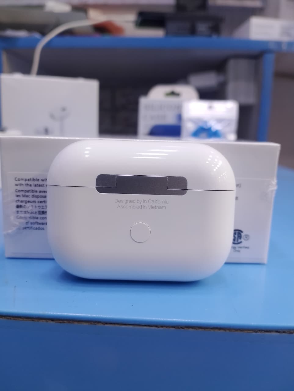5 in 1 OFFER  AIRPODS PRO2 + SILICON CASE + PUBG GLOVES + SUCTION PAD + AIRPODS GRIP DORI